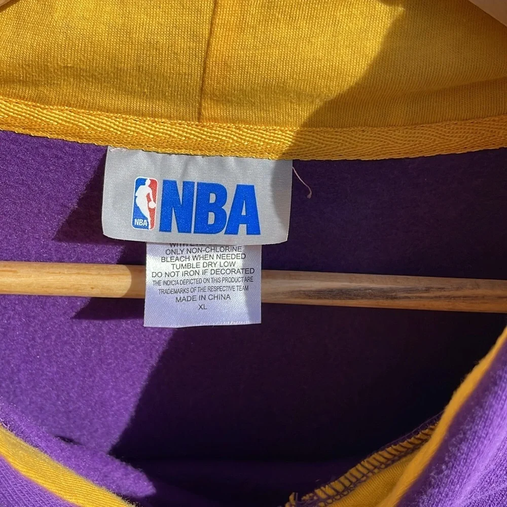 Men's Los Angeles Lakers Purple Victory Pullover Hoodie Size XL